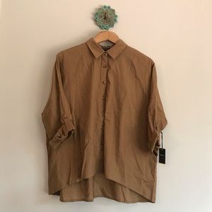 Linen hi-lo dolman sleeve button-down top, size M